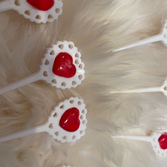 Vintage Valentine’s Cupcake Toppers set of 11 - Picture 5 of 6